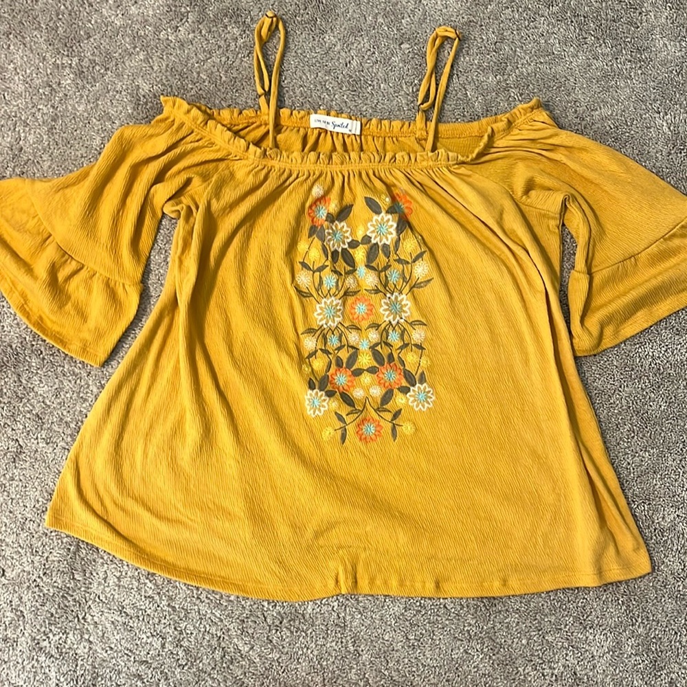 Beautiful yellow blouse